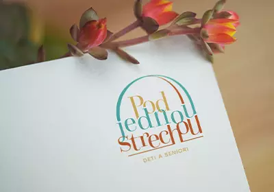 Pod jednou strechou